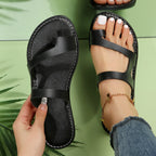 Damen Riemensandalen mit modischem Schnitt und bequemer Sohle R&B