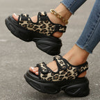 Damen Wedge-Sandalen mit modischen Klettverschluss und trendiger Profilsohle R&B