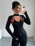 Damen nan taillierter Langarm-Body mit Stehkragen, V-Ausschnitt und floraler Stickapplikation R&B