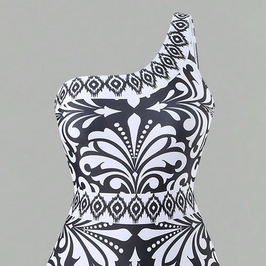 Damen Einteiler Badeanzug mit elegantem asymmetrischen Design und passender Hose R&B