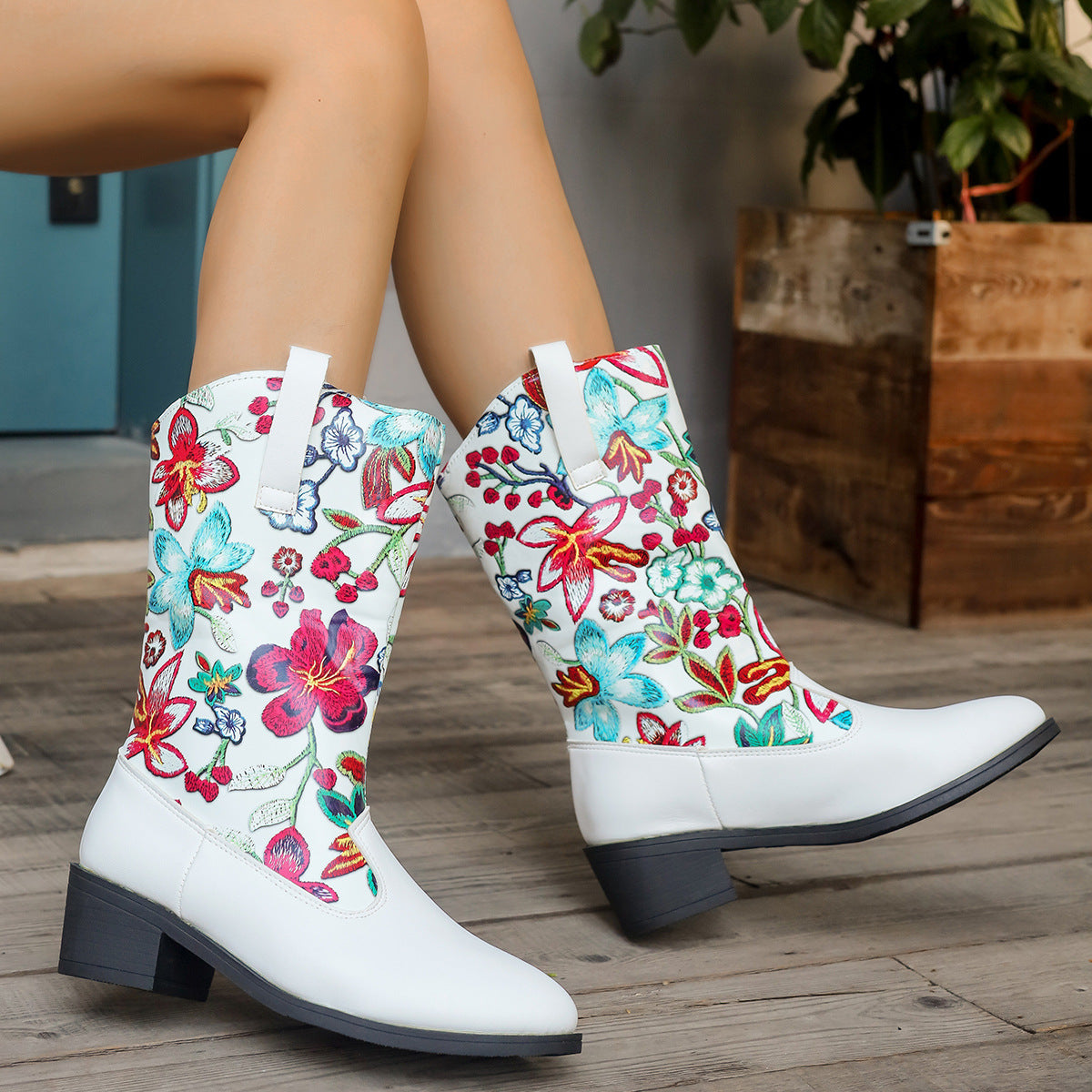 Damen Cowboy-Stiefel mit floralem Stickmotiv und komfortablem Blockabsatz R&B