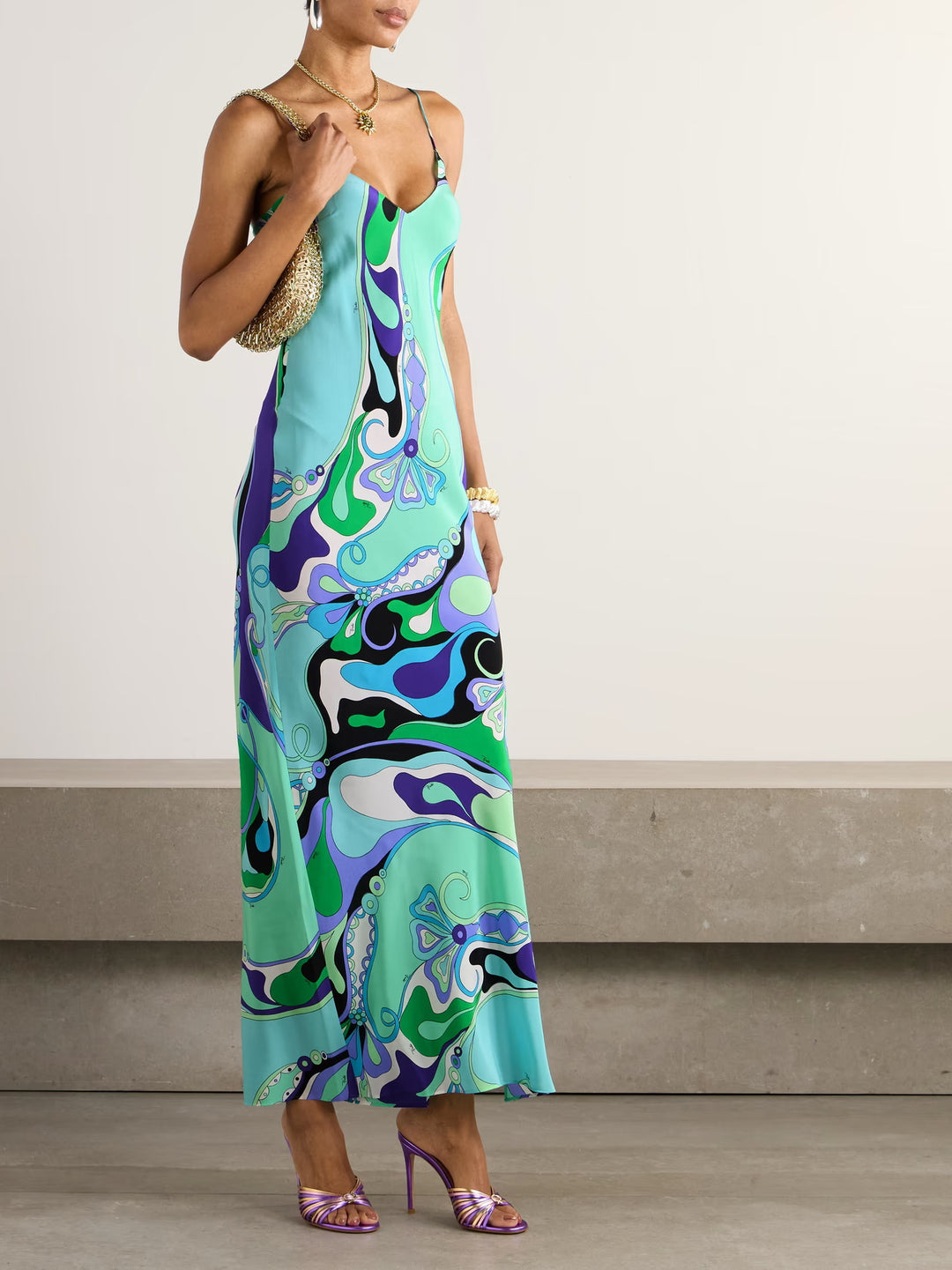 Damen nan elegantes Slip-Maxikleid mit V-Ausschnitt, filigranen Spaghettiträgern und retro-grafischem Allover-Print R&B