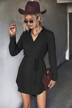 Damen Blusenkleid mit taillierter Schnürung und eleganter Knopfdetailierung R&B