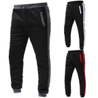 Herren Sportanzug mit Kapuze und seitlichen Taschen