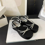 Damen Plattform-Sandalen mit verstellbarem Riemen und elegantem Metallic-Akzent