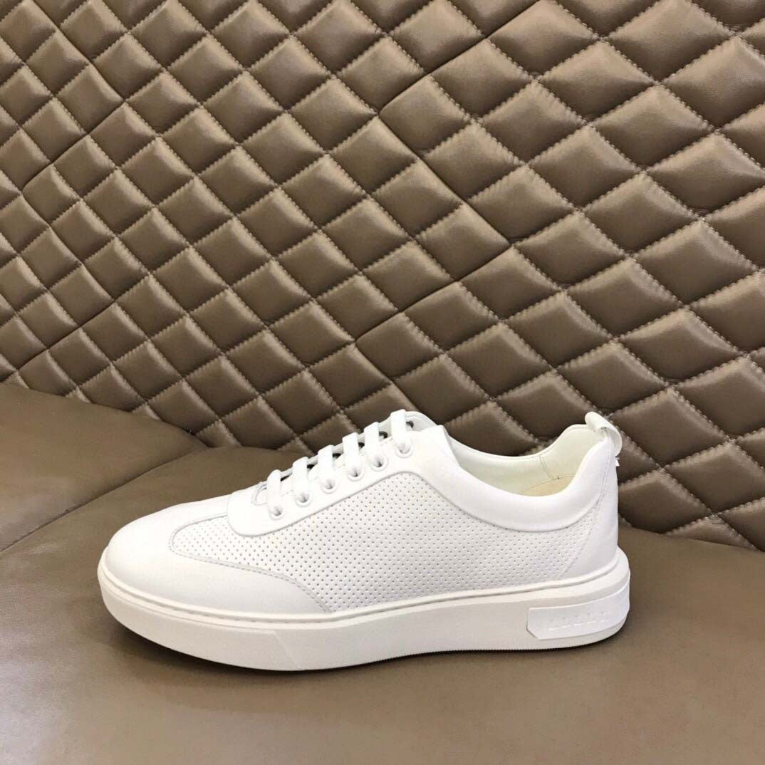 Damen Premium Sneaker mit atmungsaktiver Struktur und rutschfester Sohle R&B