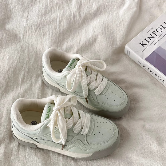 Damen Sportliche Sneakers mit voluminösem Design und innovativer Schnürung R&B