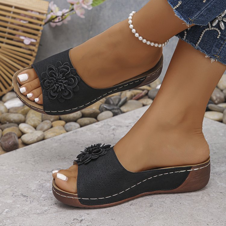 Damen komfortable Pantoletten mit floralen Details R&B