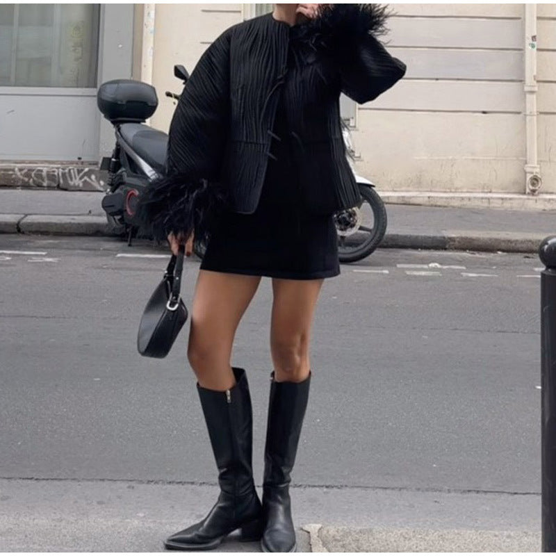 Damen trendige Steppjacke mit voluminösen Federn R&B