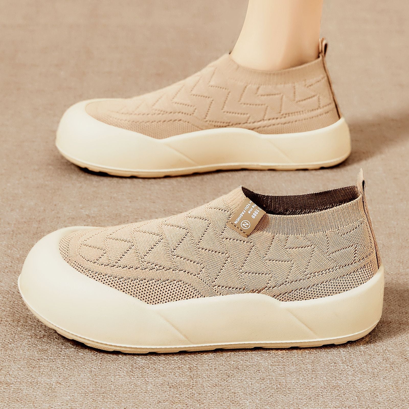 Damen Bequeme Slip-On Sportschuhe mit stoßdämpfendem Fußbett R&B
