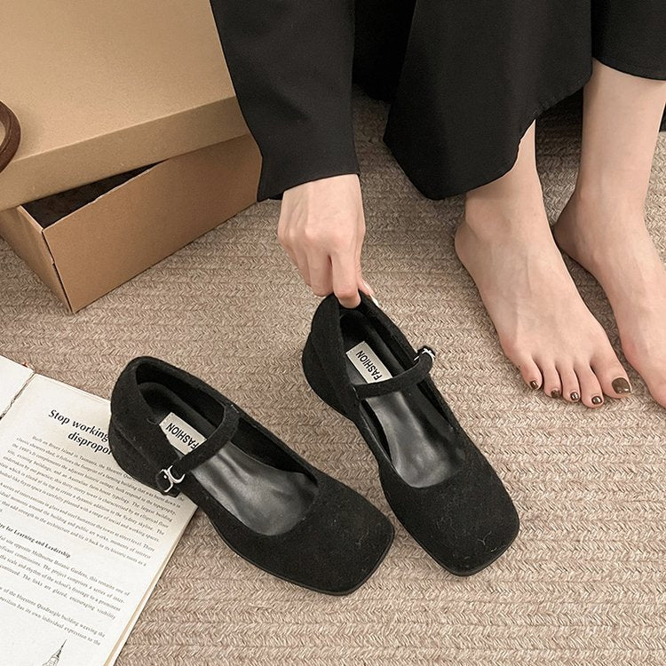 Damen Ballerina-Schuhe mit modischem Riemchen und hochwertiger Oberflächenstruktur R&B