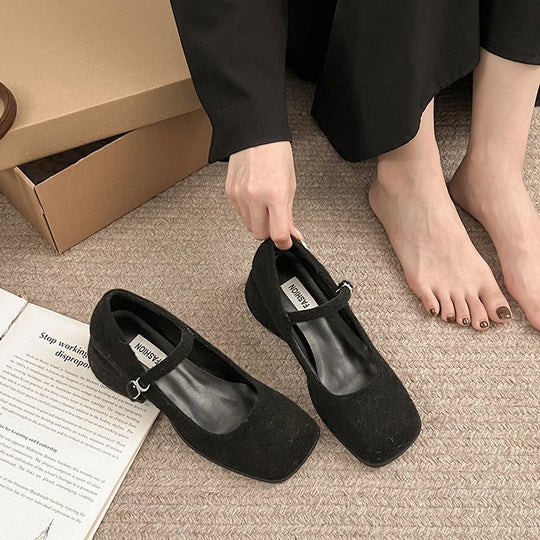 Damen Ballerina-Schuhe mit modischem Riemchen und hochwertiger Oberflächenstruktur R&B