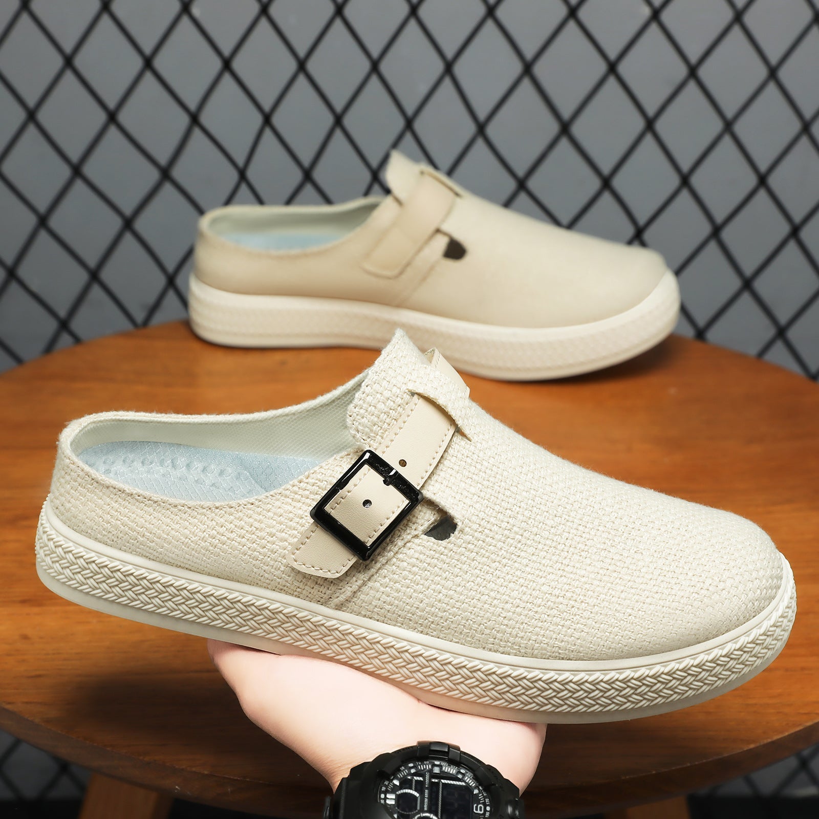 Damen Bequeme Clogs mit verstellbarer Schnalle