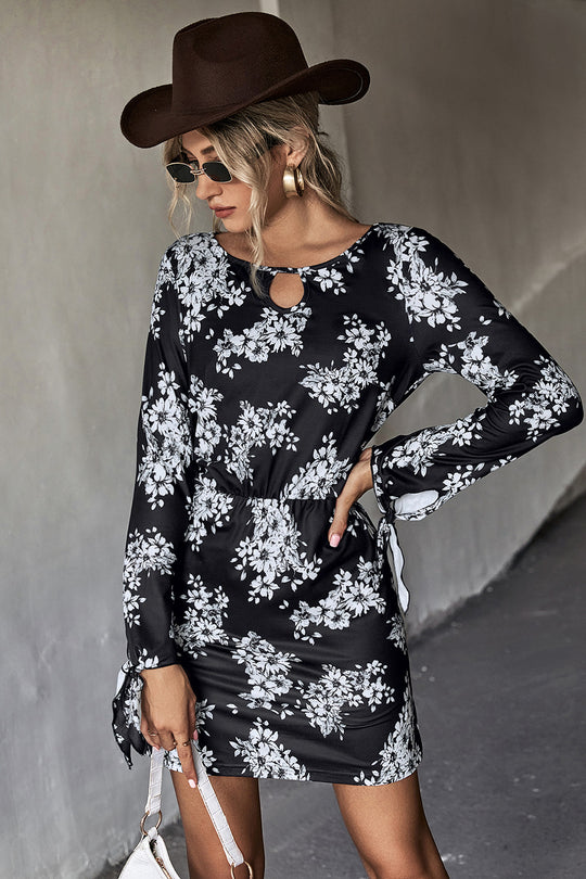 Damen Minikleid mit floralem Design und eleganten Ärmeldetails R&B