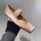 Damen Ballerinas mit elastischem Riemen und quadratischer Zehenform R&B