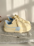 Damen Sneaker mit modischen Akzenten und rutschfester Sohle