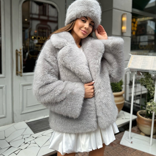 Damen Pelzmantel mit oversized Schnitt und weichem Innenfutter R&B