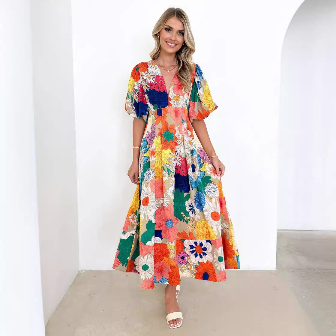 Damen Maxikleid mit buntem floralen Design und lässigen Puffärmeln R&B
