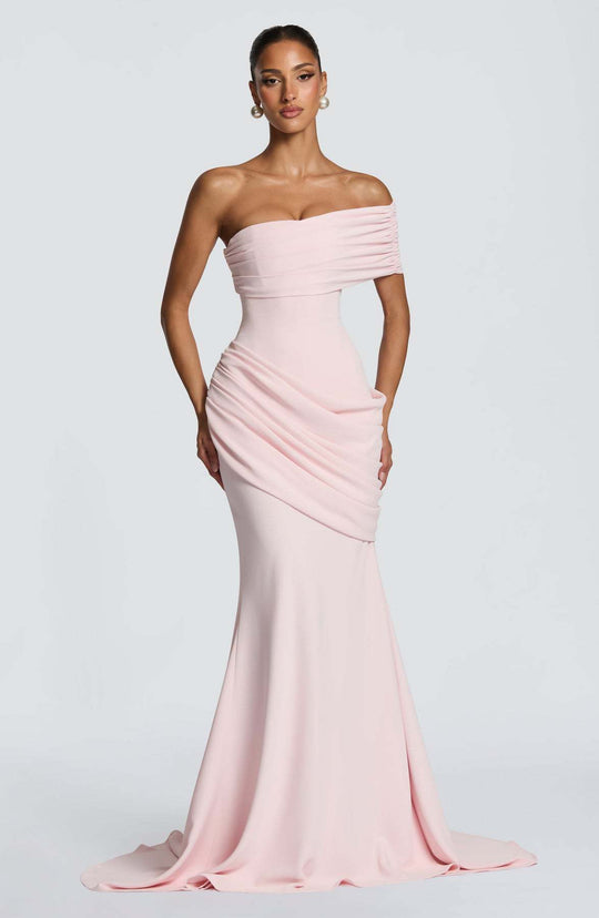 Damen Elegantes, schulterfreies Abendkleid mit raffinierten Drapierungen und fließendem Schnitt R&B