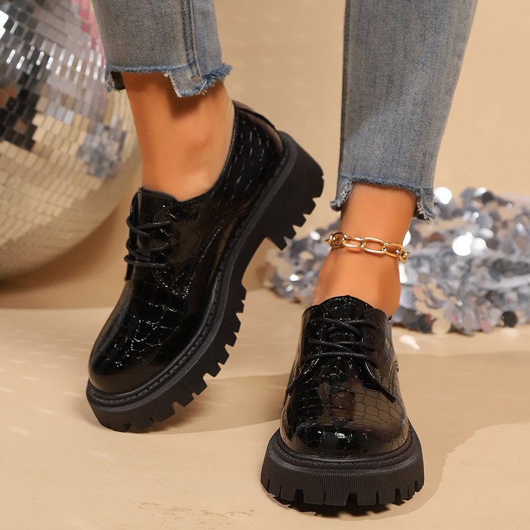 Damen Schnürschuhe im modischen Krokodilleder-Look mit robustem Profilsohle R&B
