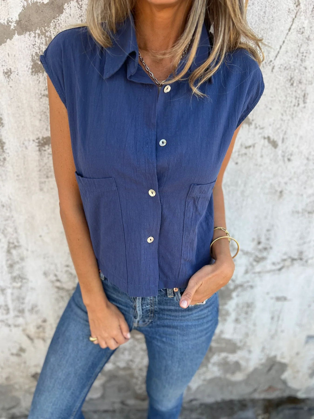 Damen Hemdblusenshirt mit einzigartigem Schnitt und praktischen Taschen R&B