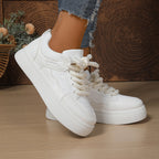 Damen Sneaker mit modischem Plateau und hochwertigen Schnürsenkeln R&B