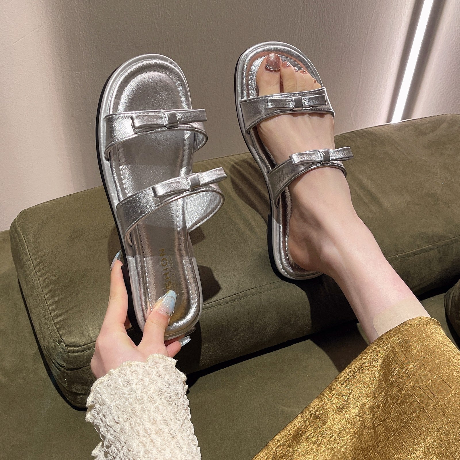 Damen Glamouröse Sandalen mit modischen Glitzer-Riemen EB