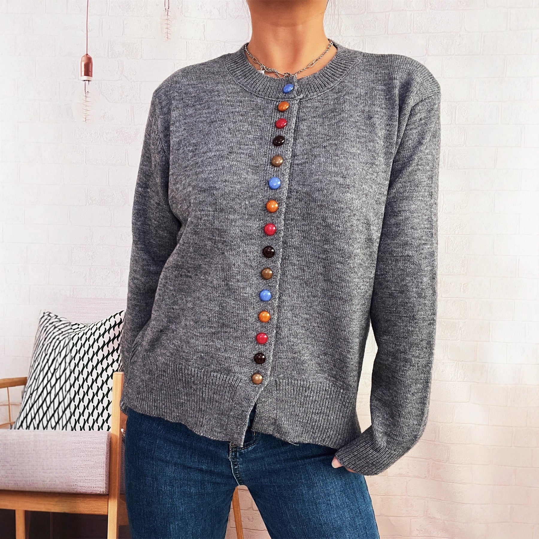 Damen stilvolle Strickjacke mit bunten Knöpfen R&B
