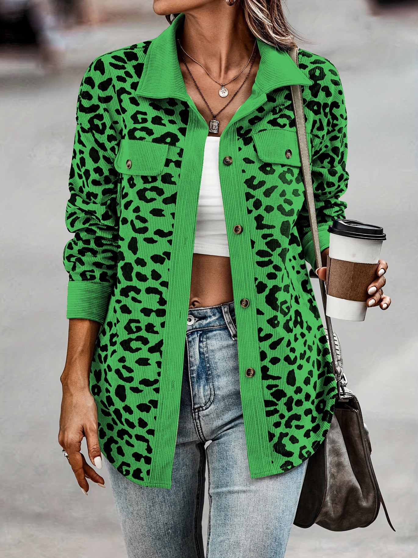 Damen Jacke im Leopardenmuster mit strukturiertem Stoff und praktischen Taschen R&B