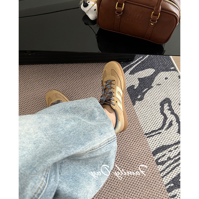 Damen Freizeit Sneakers mit hochwertiger Oberflächenstruktur und modischen Schnürdetails R&B