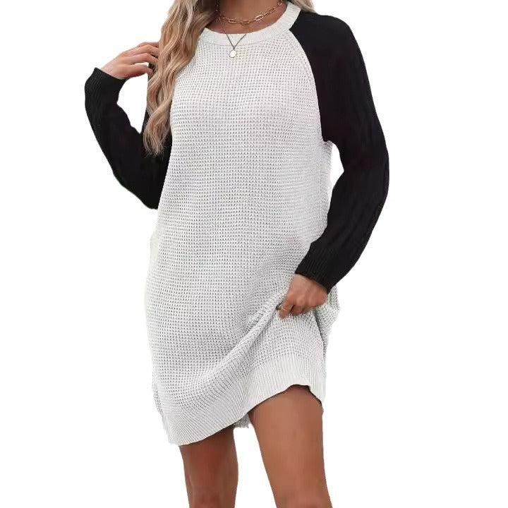 Damen Strickkleid mit kontrastierenden Ärmeln und lässigem Schnitt R&B