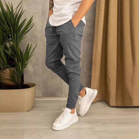Herren Slim-Fit Jogginghose mit elastischem Bund und praktischen Seitenklapptaschen R&B