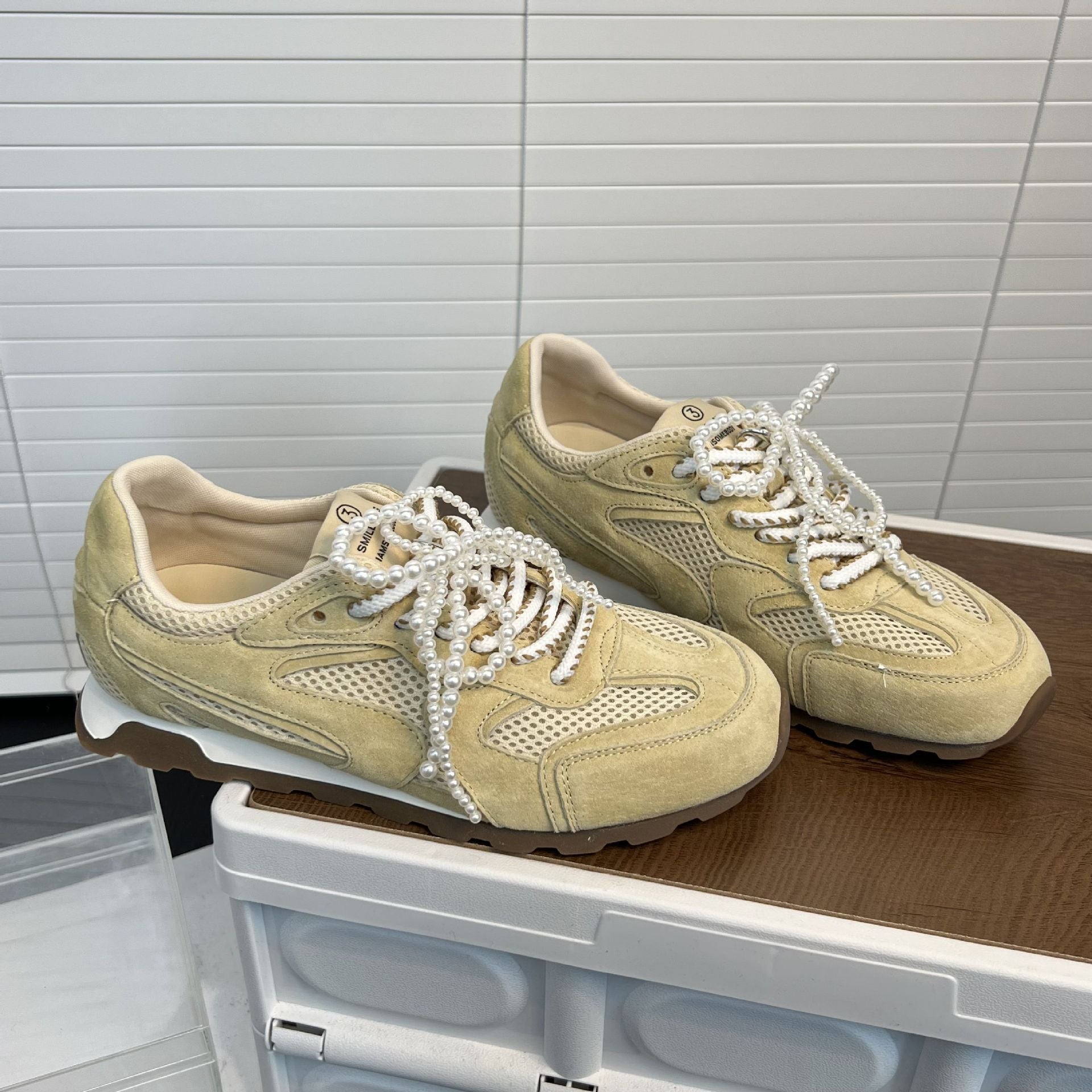 Damen Sportliche Sneaker mit atmungsaktivem Mesh und luxuriösem Veloursleder R&B