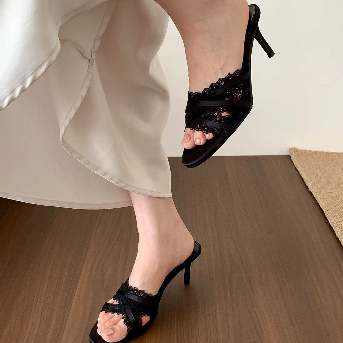 Damen Elegante Slingback-Sandaletten mit zarten Spitzenakzenten R&B