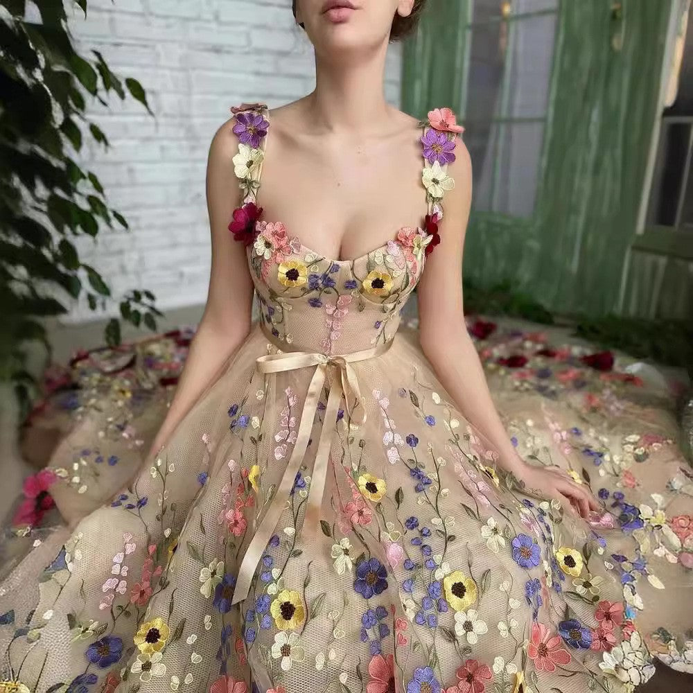 Damen Blumengesticktes Tüllkleid mit Taillengürtel und A-Linien-Silhouette R&B