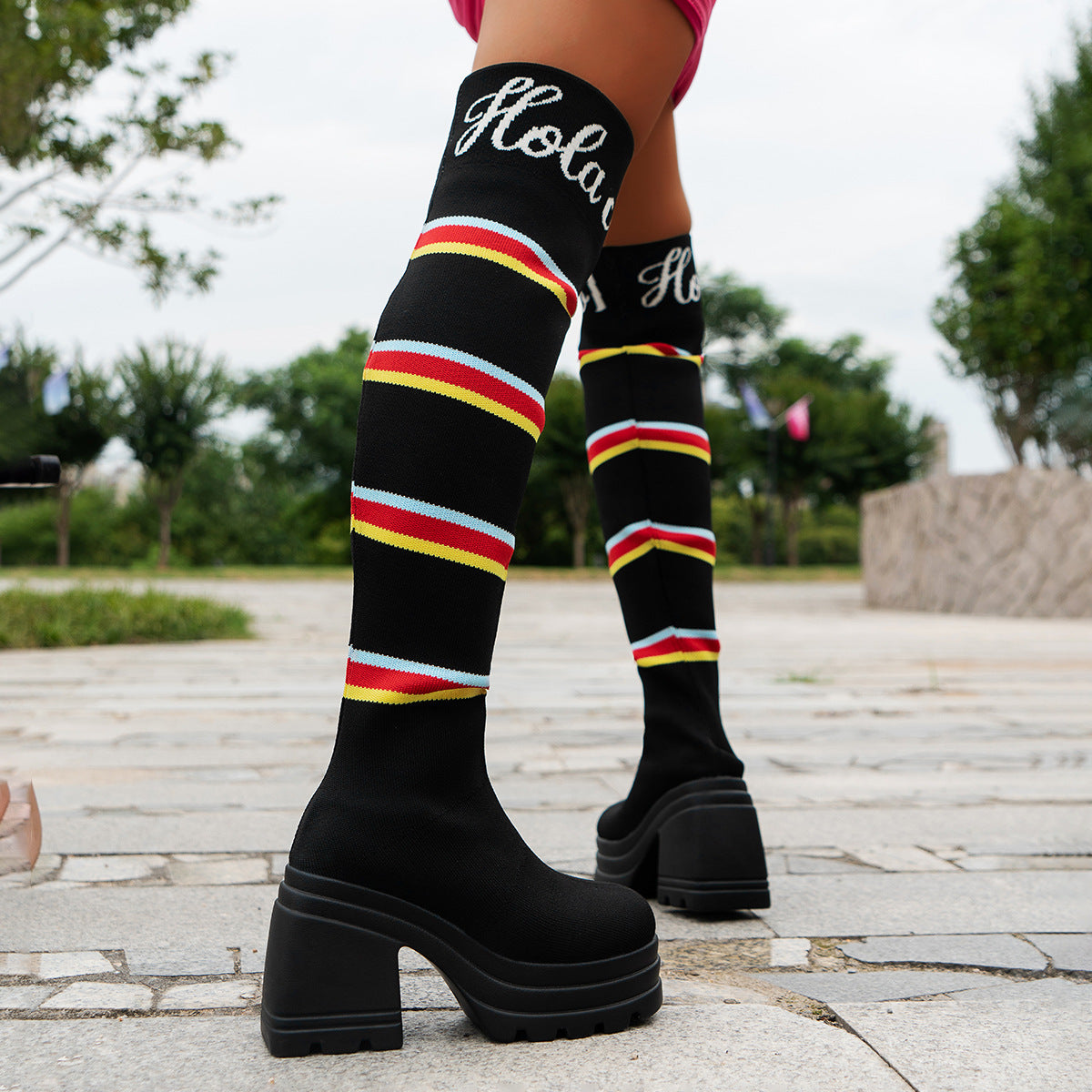 Damen Hochformat Stiefel mit buntem Streifenmuster und modischem Blockabsatz R&B