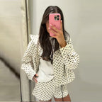 Damen Modische Kurzjacke mit Punkten und lässigem Schnitt