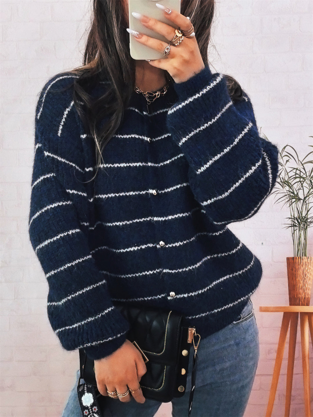 Damen gemütliche Strickjacke mit elegantem Streifenmuster und schimmernden Knöpfen R&B