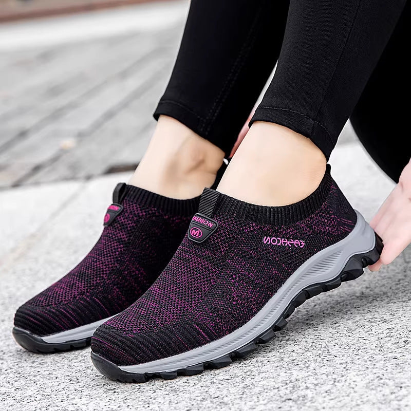 Damen Relaxed Slip-On Sneakers mit atmungsaktivem Strickoberteil und rutschfester Sohle R&B