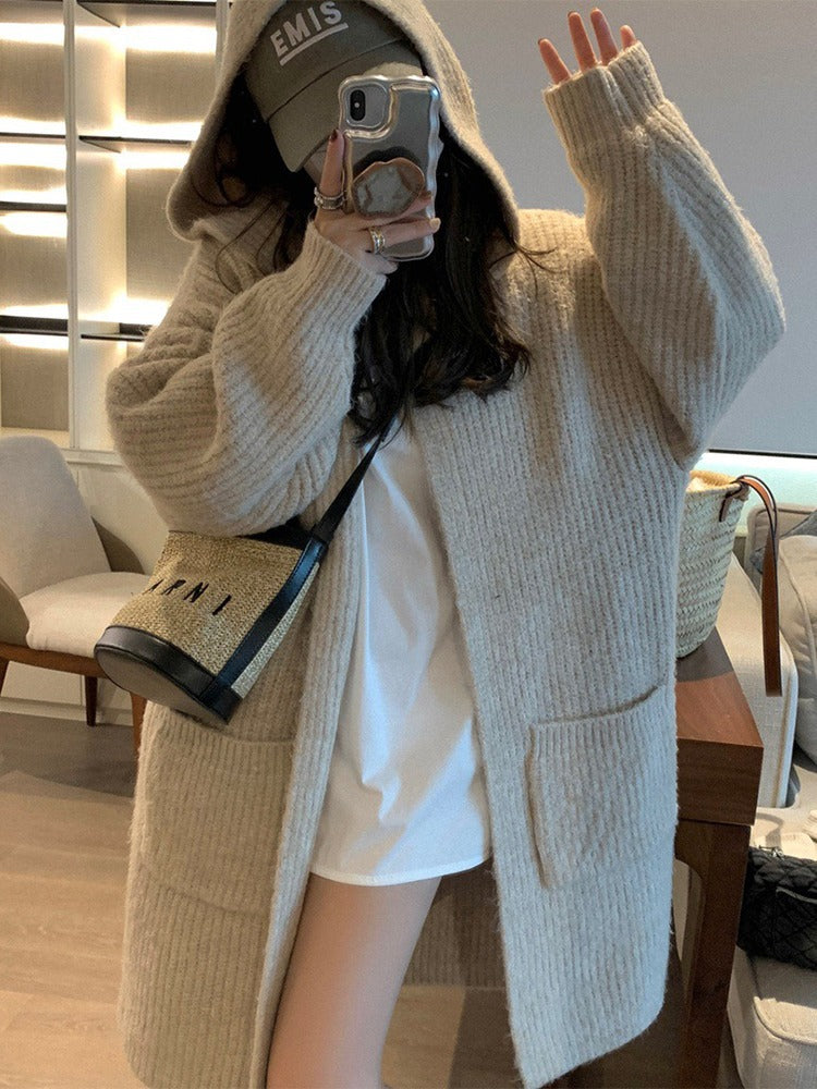 Damen Langer Strickcardigan mit tiefem V-Ausschnitt und Taschen R&B