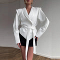 Damen Eleganter Blazer mit strukturierten Details und Taillengürtel R&B