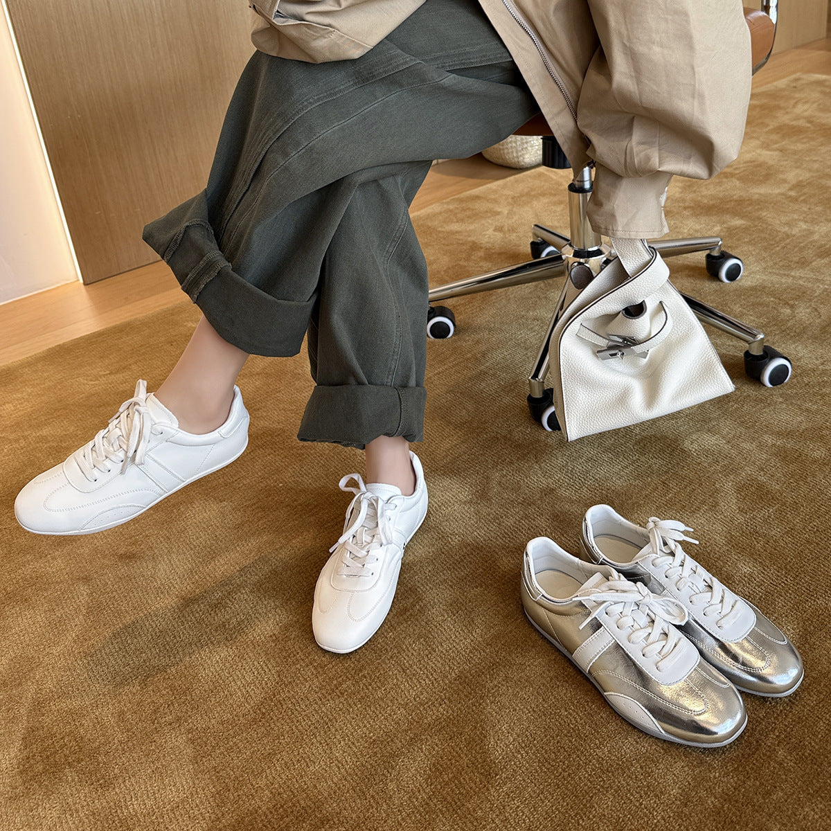 Damen Sportliche Leder-Sneaker mit Kontrastnähten und atmungsaktivem Innenfutter