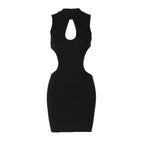 Damen Minikleid mit raffiniertem Rückenausschnitt und dekorativer Kettendetail R&B
