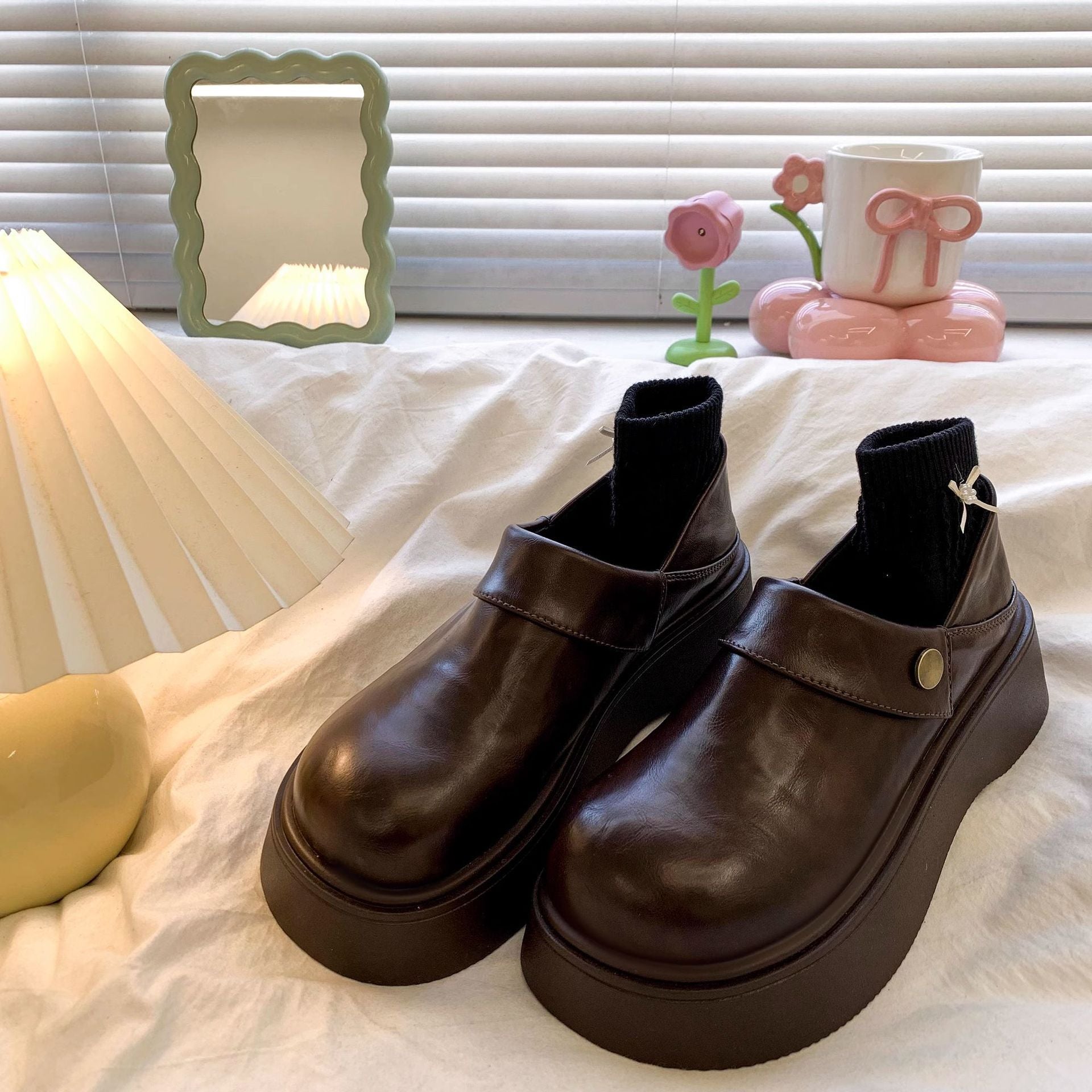 Damen Modische Clogs mit rutschfester Sohle und verspieltem Design R&B