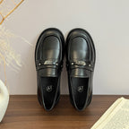 Damen elegante Loafers mit modischem Metall-Detail R&B