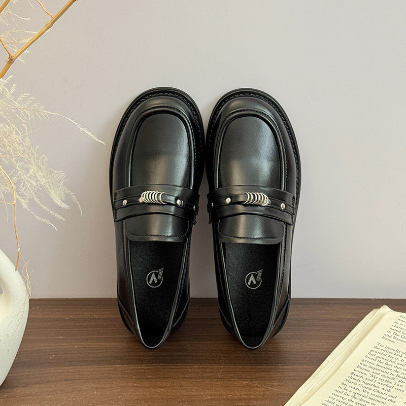 Damen elegante Loafers mit modischem Metall-Detail R&B