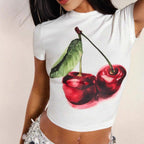 Damen Crop-T-Shirt mit fruchtigem Kirschmotiv und figurbetontem Schnitt R&B
