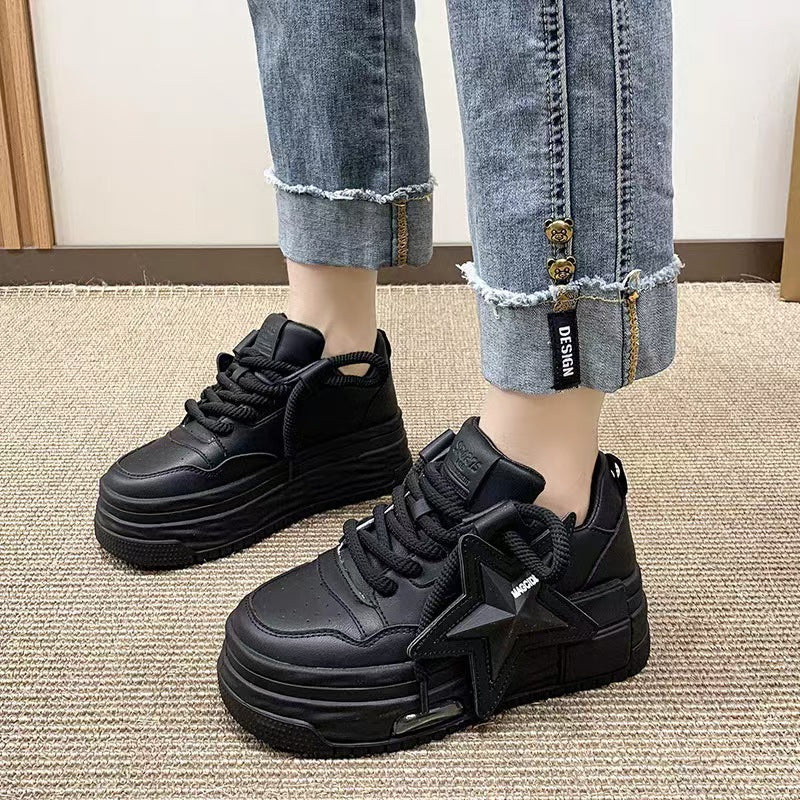 Damen Sportliche Plateausneaker mit einzigartiger Sternapplikation
