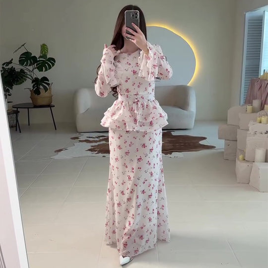 Damen Maxikleid mit voluminösem Peplum und floralen Akzenten R&B