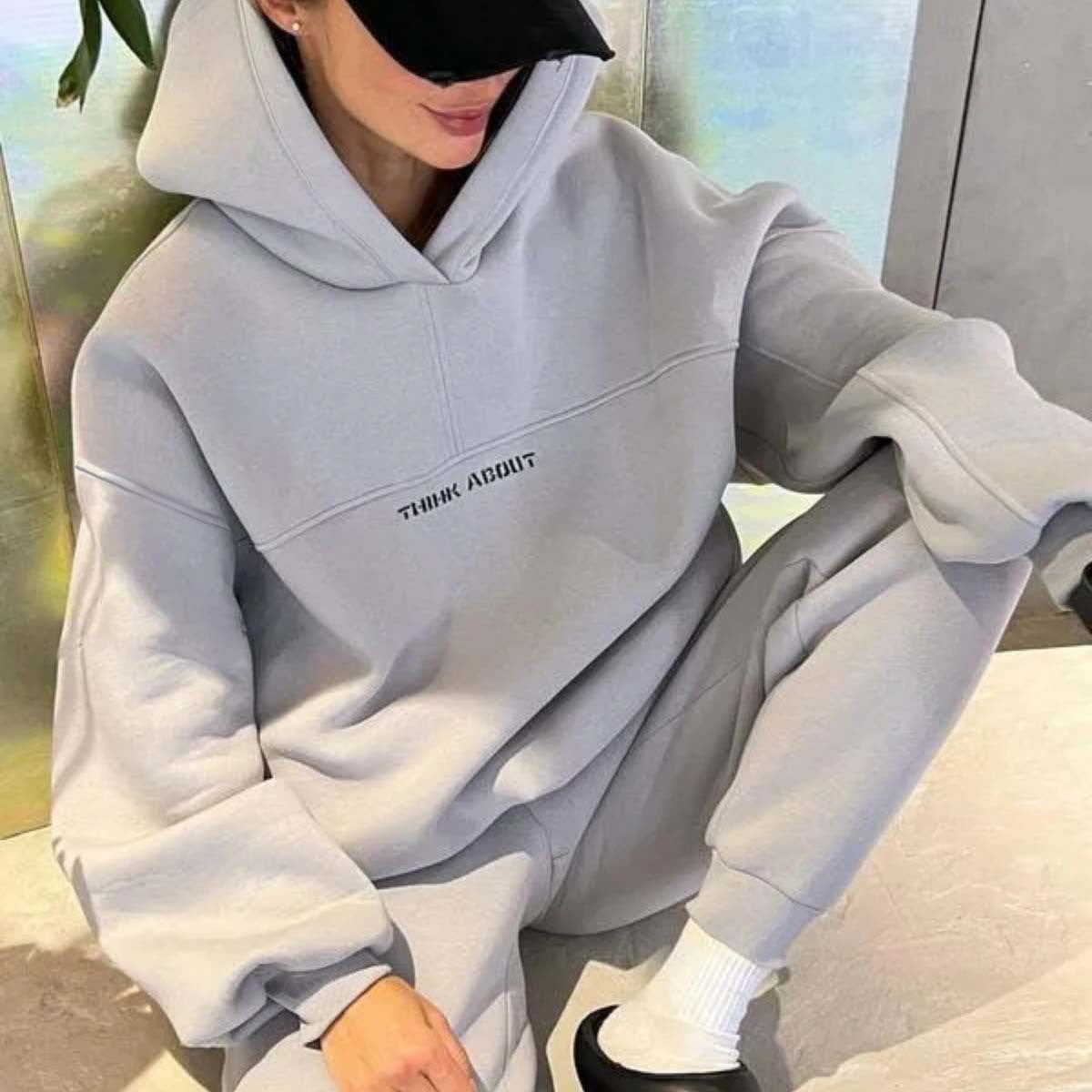 Damen sportlicher Hoodie mit auffälligem Schriftzug